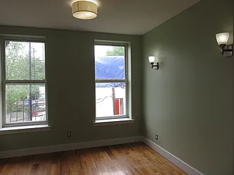 Rented by Rennit Inc.