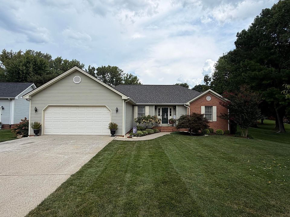 1st image of 1400 N Shallow Lake Cir