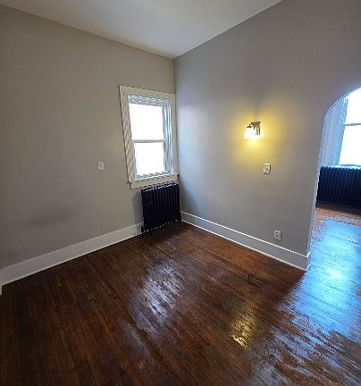 3rd image of 2525 Peach St #B