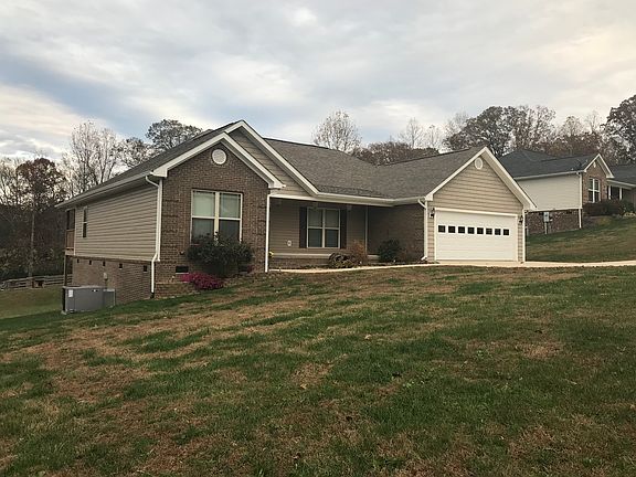 3rd image of 165 Mountain Shadow Dr