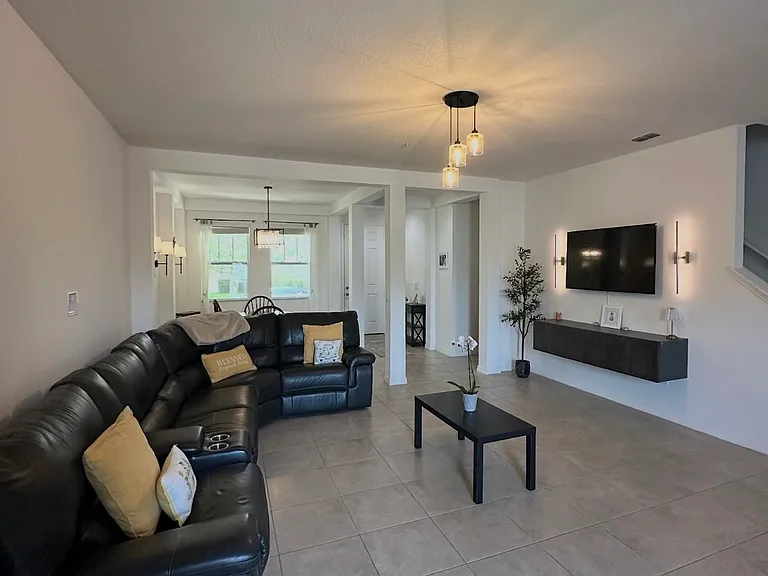 10056 Hartford Maroon Rd — Photo 2