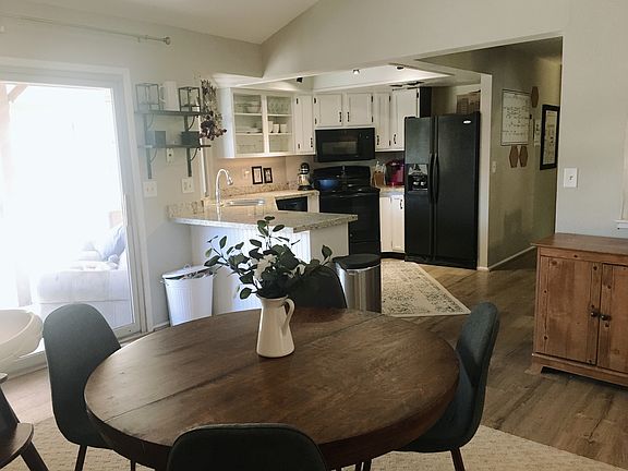 3rd image of 2960 E Garnet Cir