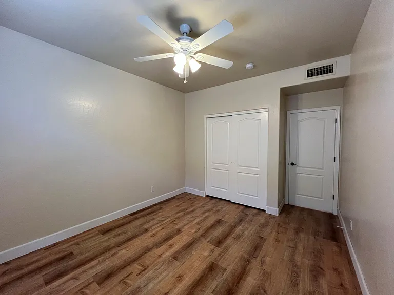 1733 W Commerce Ave — Photo 31
