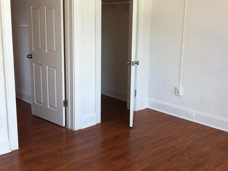 919 N Grandview Ave #4 — Photo 7