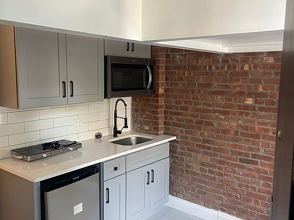 2nd image of 306 Alexander Ave APT 2F