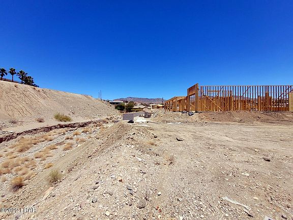 4th image of 3781 Yucca Dr