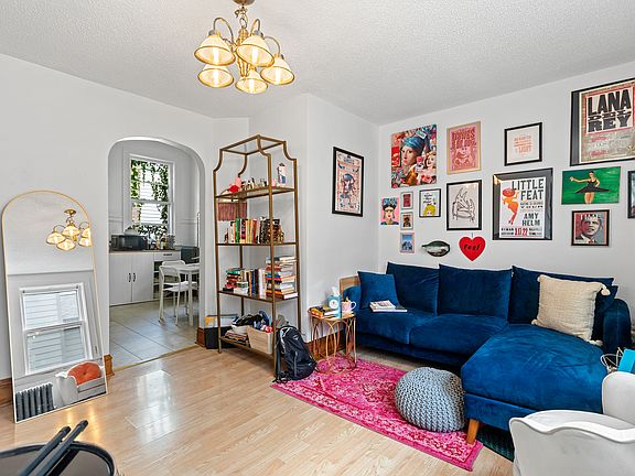 2nd image of 2507 N Sawyer Ave #2R