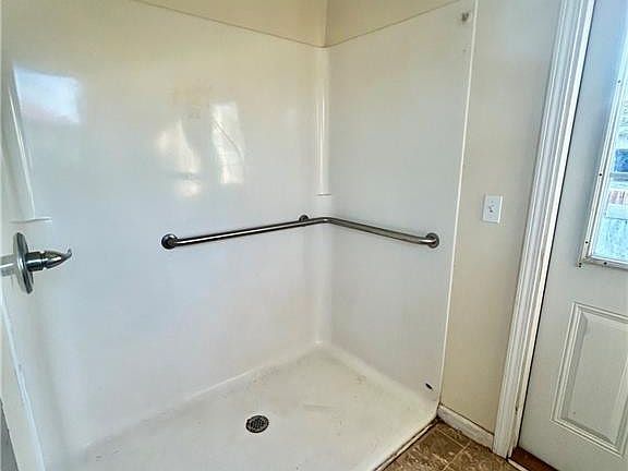 5th image of 4096 E 84th Hwy