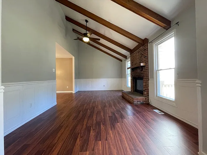 200 Glen Bonnie Ln — Photo 15