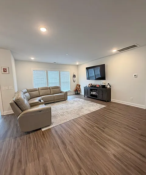 835 Chalkstone Ln — Photo 8
