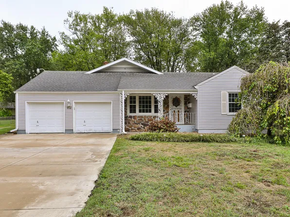 952 S Oak Grove Avenue, Springfield, MO 65802