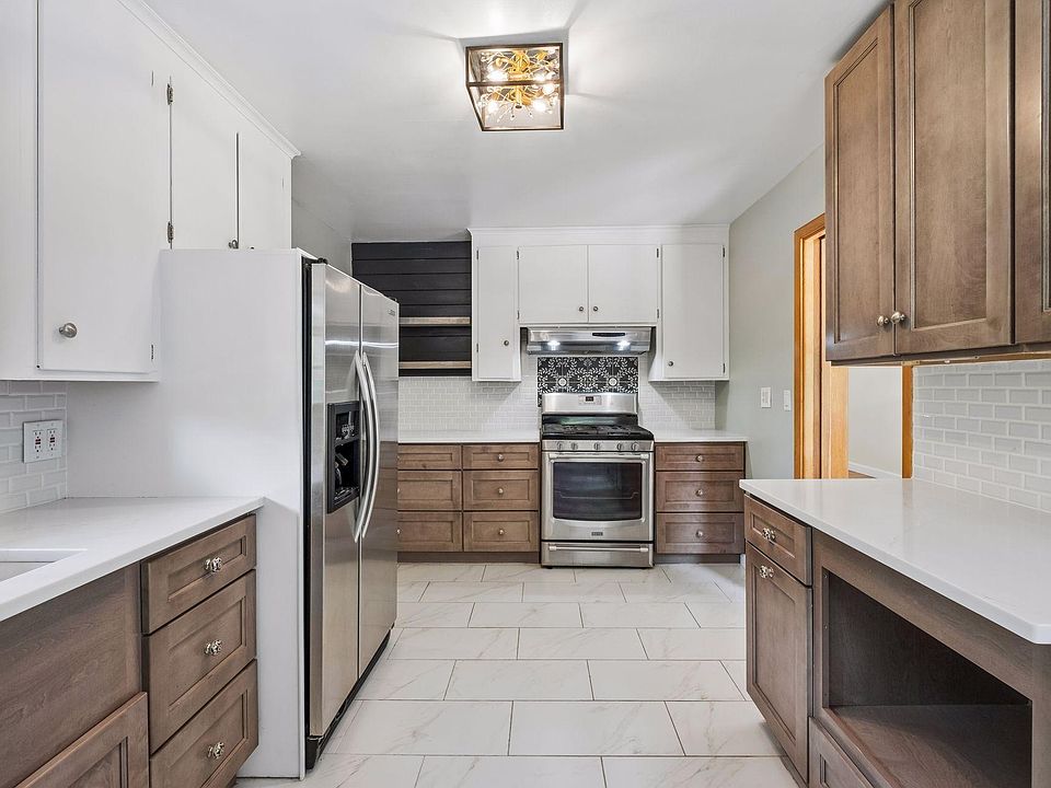 2670 Regent Ave N, Golden Valley, MN 55422 | MLS #7088959 | Zillow