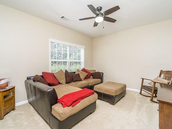 5th image of 2675 Thornberry Pl