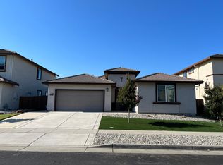 9553 Ballinger Dr, Sacramento, CA