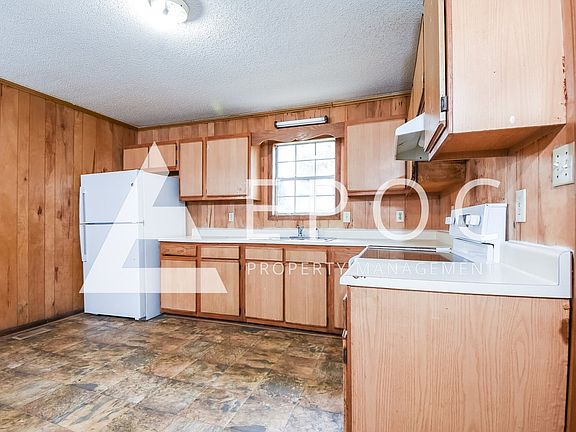 3rd image of 638 S Elm St APT D