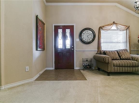 4th image of 1320 Luverne Dr
