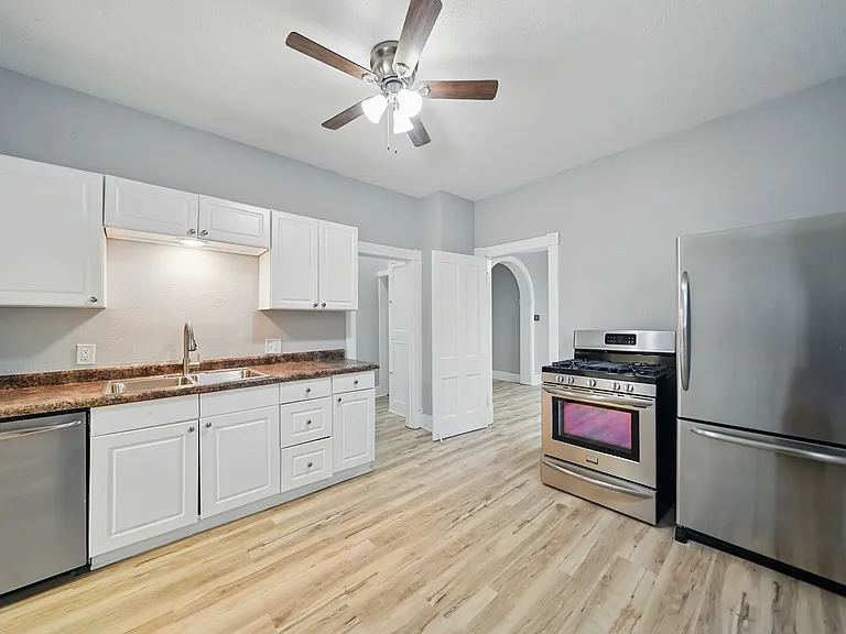 1900 Euclid Ave #1 — Photo 10