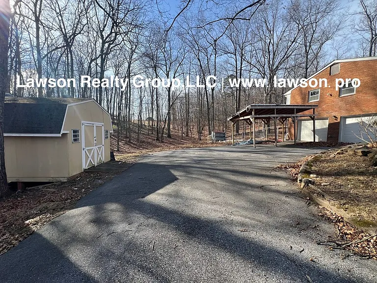 991 Blue Ridge Dr — Photo 3