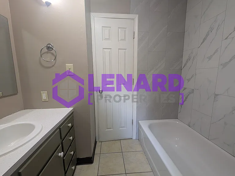 103 W McConnell St — Photo 15