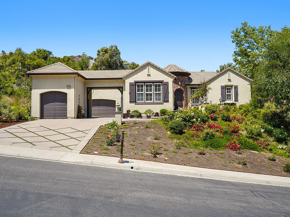 1st image of 26521 Mont Calabasas Dr