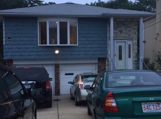 474 N Corona Ave, Valley Stream, NY 11580