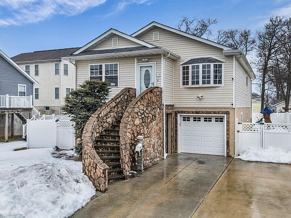 2nd image of 78 Woodland Avenue