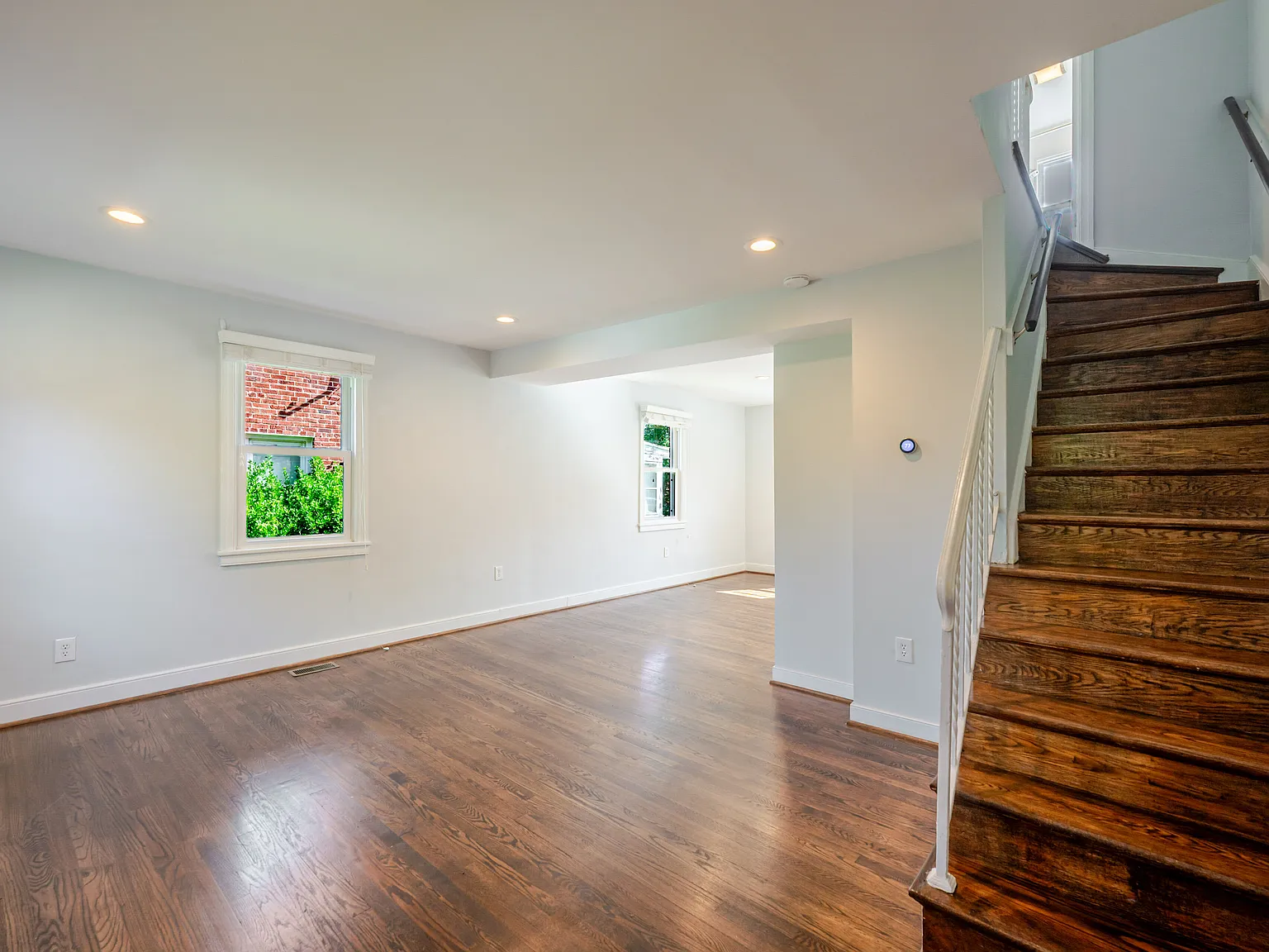 3 bed, 1400 sqft, $3,395 — Photo 3