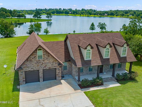 3rd image of 15110 Pendora Ln