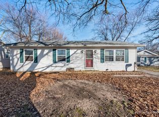 1114 Douglas Ave, Aurora, IL 60505