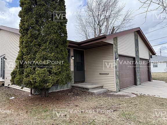 2nd image of 2719 N Locust St
