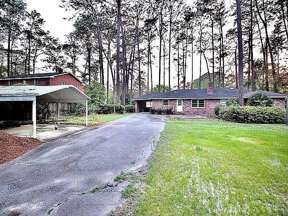 3rd image of 2301 Azalea Dr