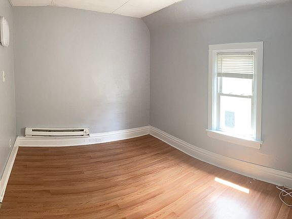 4th image of 19 Lansing St #2