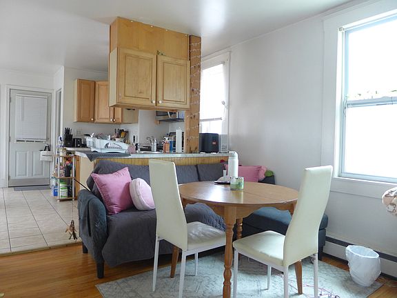 3rd image of 1564 Tremont St #3