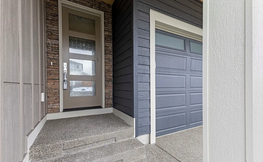 4 bed, 2486 sqft, $3,750 — Photo 2