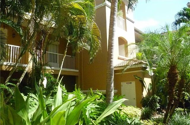 1st image of 5020 Fairways Cir APT 305