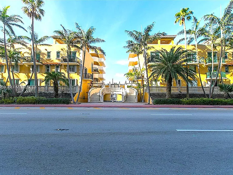8888 Collins Ave #314 — Photo 10