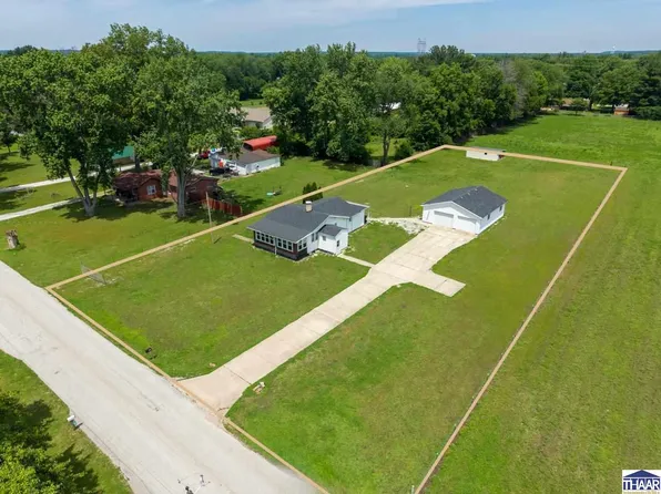 3958 E Broadlands Ave, Terre Haute, IN 47805