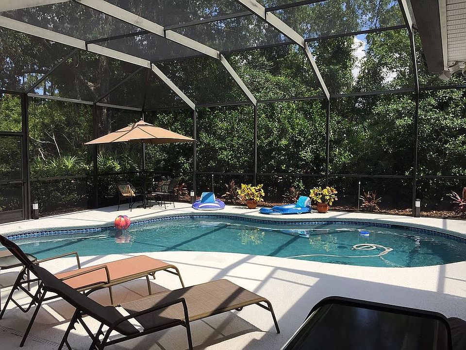 2nd image of 225 Strawberry Ln
