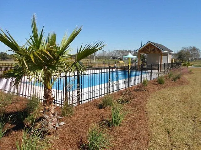 3919 Karaline Cir — Photo 21