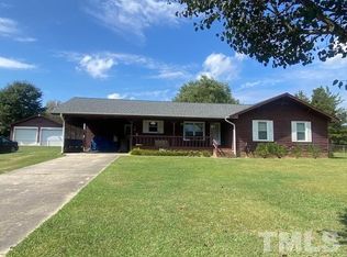 6108 Hope Ln, Fuquay Varina, NC 27526