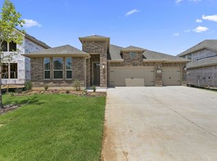 2901 Grand Lookout Ln, Arlington, TX 76001