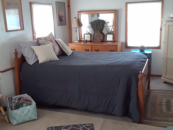 5th image of 449 Loomis Ave
