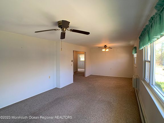 3rd image of 61 Mount Fairweather Lane