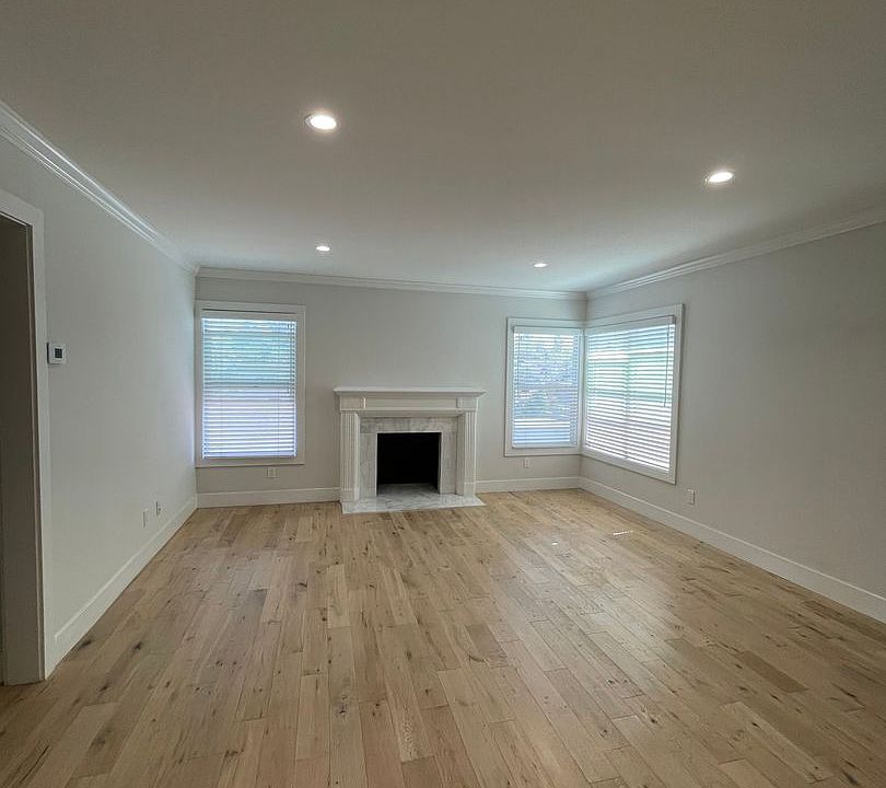 1st image of 634 N El Camino Real APT 3