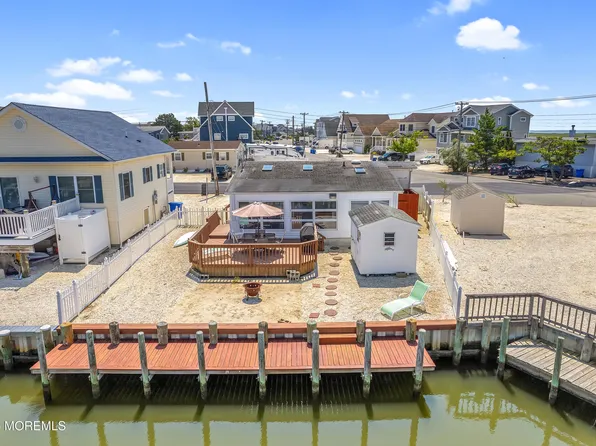 8 Ralph Lane, Beach Haven West, NJ 08050