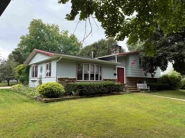 182 S Humphrey Cir, Shawano, WI 54166