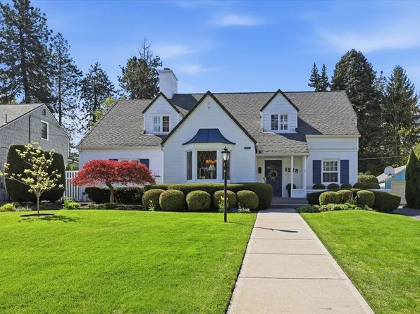1228 E Overbluff Rd, Spokane, WA 99203