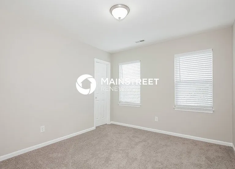 3718 Bullard St — Photo 12
