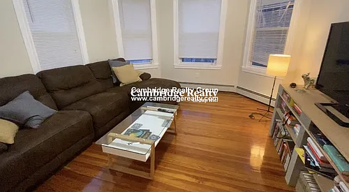 69 Newton St #2L Photo 1