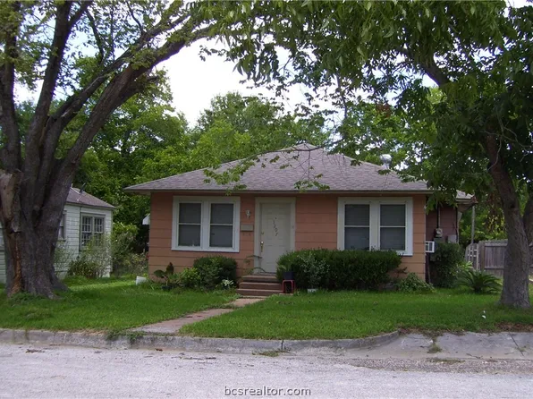 1207 Neal St, Navasota, TX 77868